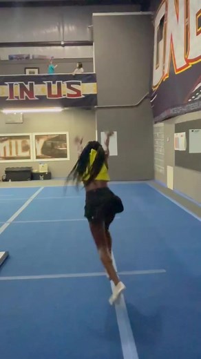 Tumbling Class Tips for Cheerleaders in Oak Grove