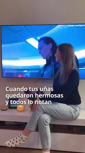 Uñas Hermosas y Memes Divertidos