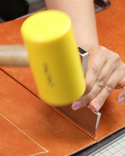 Handmade leather Cambridge style backpack (Part 6)