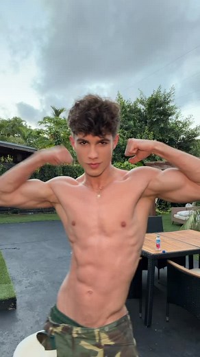 Cesar Daniel | Go see my new post on my account @elcesardaniel | Instagram