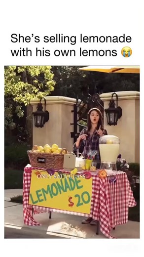 Moviecore on Instagram: "🎬 Movie: Swindle (2013) ⭐ Genre: Comedy / Action / Adventure ⏳ Runtime: 1h 32m 🌟 Rating: 4.3/10 (IMDb) ☀️ Cast: Jennette McCurdy, Noah Crawford, Ciara Bravo, Chris O'Neal, Ariana Grande, Casey Simpson. 📖 Brief Overview: The film follows a group of teenagers who team up to retrieve a rare, valuable baseball card after it is swindled from them by a dishonest shop owner. In the specific clip shown, Ciara Bravo's character (Melissa) is running a lemonade stand using lemon