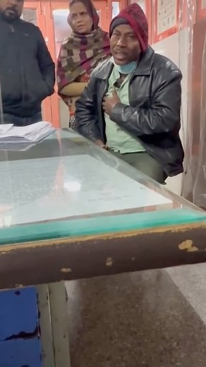 DrChandan Kumar Mahesh on Instagram: "What is the name of this device? Hint—a battery-operated device used for voice restoration after a laryngectomy, and can be particularly helpful for patients who cannot use a voice prosthesis.It transmits vibrations from the neck to the mouth, allowing the patient to form sounds into words…🌟 #doctor #trendingreels #motivation #fmge #surgeon #medicine #ent #rajeevdhawan #arise"