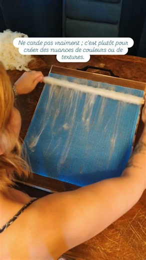 3 méthodes de cardage : La planche à mélanger (blending board) #artisanatfrancais #carding #wool