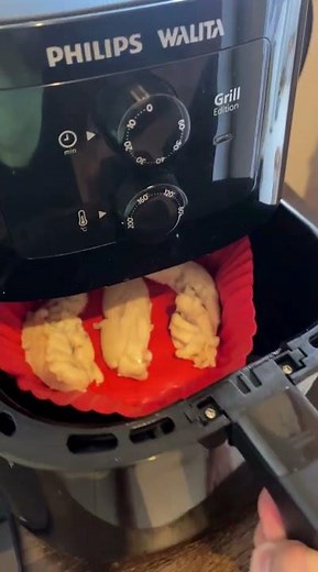 Kit 6 Formas de Silicone para Air Fryer + Pegador em Inox!