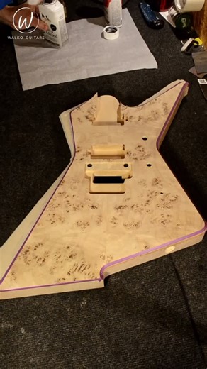 Poplar burl top coming to life 🔥 Another timelapse of the coloring process on this Explorer body — layer after layer, the poplar burl reveals its depth and movement. A moment where the raw wood truly transforms. #walkoguitars #guitarmaking #luthier #electricguitar #customguitar #explorerguitar #guitarbuilder #poplarburl #poplarburlfinish #guitarfinish #guitarcraft | Walko Guitars