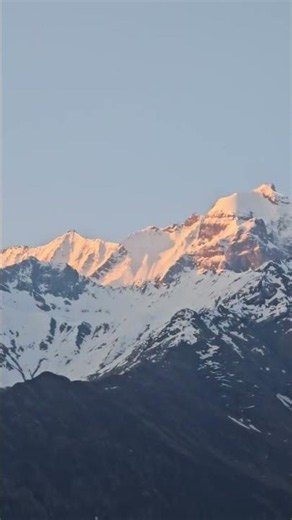 🌄 Golden sunlight spreads across the mountains in Sangla Valley at 5 AM | Amazing view 😍