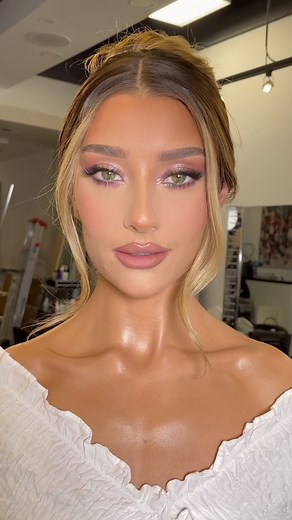 I am in love with @jouercosmetics metallic liquid eyeshadows. Look at her eyes💕💕 #ottawamakeupartist #torontomakeupartist #canadamakeupartist #makeuptutorial #makeupyransformation