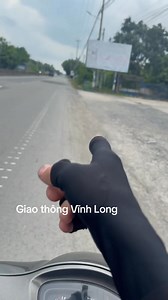 4.8M views · 55K reactions | Công an giao thông Vĩnh Long bắn tốc độ ngồi trông xe ô tô. Bỏ chạy khi được người dân dùng máy quay giám xác #côngangiaothông #côngangiaothôngbắntốcđộ #Vĩnhlong đoạn đường về cần thơ | Hai Thành | Facebook