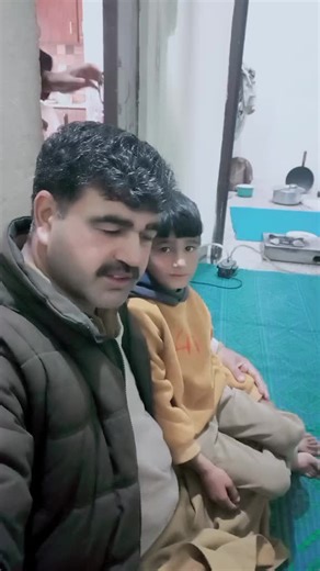 Zaheer Ahmed Chak (@kashmiri_chak)’s videos with Akele hum akele tum - 𝒜𝓂𝒶𝓃 ℳ𝒶𝓉𝒽𝓊𝓇