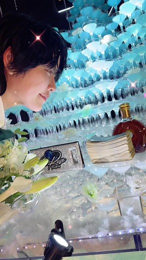 天使ニア バースデーイベント2日目🩵冬月 ホスト、シャンパンタワーに感謝💙