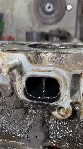 Valve Leak Test – Watch This #carrepair #automobile #engineblock #mechanic