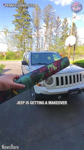 Jeep has stunning stain-glassed moonroof | Bright Side