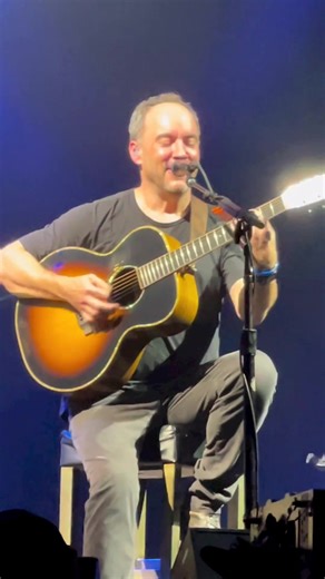 Dave Matthews & Tim Reynolds Perform 'Busted Stuff' in Mexico 2023
