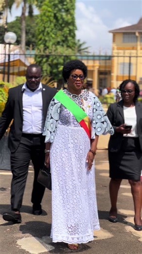 💡Installation des députés de la 10ème législature. Une cérémonie qui se déroule ce dimanche 8 février au siège de l’Assemblée nationale à Porto-Novo 🙏