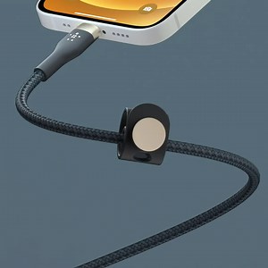 Crafted from braided silicone material, Belkin Pro Flex series cables are not just durable, but ultra-flexible, ensuring they withstand your everyday hustle without missing a beat. With an extended soft strain relief, our cables are engineered to resist wear and tear at the ends, eliminating the frustrating cable fray and breakage that conventional cables has. Our cables also feature a smart magnetic design, allowing you to effortlessly attach the metal plate anywhere for tidy and convenient sto