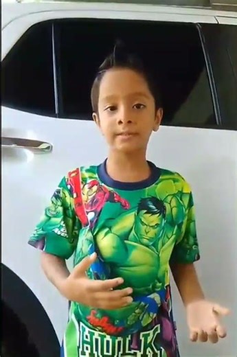 The Amazing Ostrich! The Biggest and Fastest Racing Bird 🐦✨