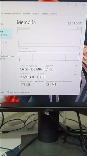 I installed the LIGHTEST Windows 10 in the world! 😱
