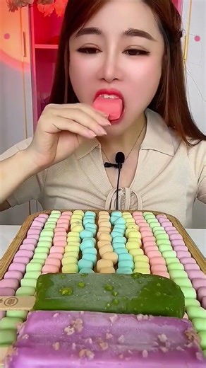 Eat ice cream flavor cherry milk Crispy delicious short video