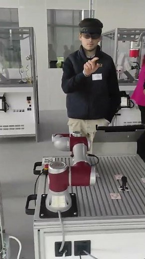 Exploring! Cobot programming in augmented reality #cobot #robot #automation #augmentedreality