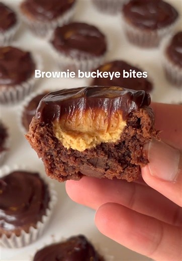 Easy Mini Brownie Buckeye Bites Recipe