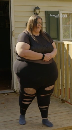 Nikki wants to be a source of confidence and body acceptance for her followers, but vulnerability and haters are hard to face! Follow her journey on #DangerouslyObese Wednesday at 9/8c. | TLC