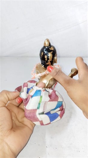 #laddu #ytshorts #laddugopalposhak #trending #kanhajikiposhak #hinduidol