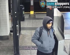 40K views · 1.1K reactions |    BREAKING: The NYPD is searching for a suspect who set a victim on fire on a subway train in NYC. Anyone with information, please call 1-800-577-8477. Why is this happening again⁉️ 樂 | Red Queendom | Facebook