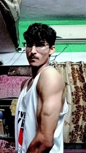 🖐️#FlexFriday #Physique #Muscle #Bodybuilding #Fitness #Gym #Workout #Progress #Gains #Pump