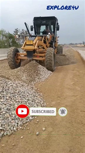 HOW TO LAYING GSB THROUGH GRADER #shorts #civilengineering #highway
