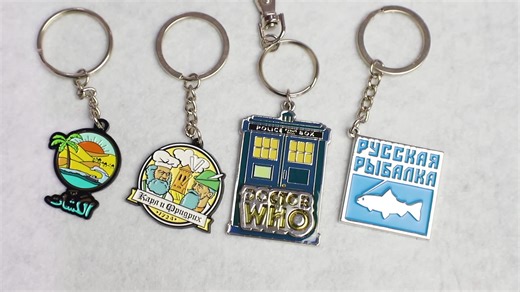 Custom Factory 2D Enamel Rainbow Colored Heart-Shaped Innovative Keychain Fashion Zinc Alloy Metal Pendant Keyring