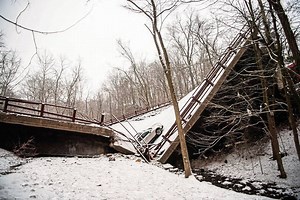 10 injured in bridge collapse in Pittsburgh’s Frick Park