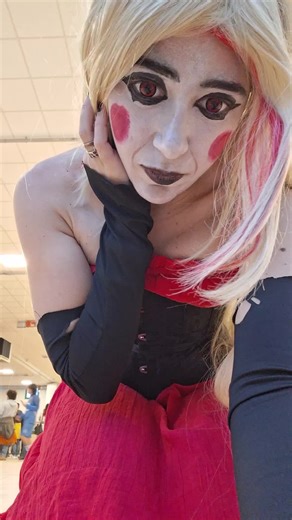 Video di aky (@aky_cosplay) con Happy Day In Hell - Erika Henningsen & Stephanie Beatriz & Sam Haft