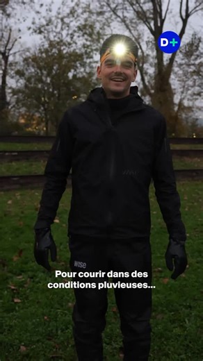 COMMENT S’ÉQUIPER POUR COURIR L’HIVER ? 👉 LORSQU’IL FAIT FROID 👉 ET/OU QU’IL PLEUT 👉 ET/OU QU’IL VENTE 👉 ET/OU QU’IL FAIT NUIT [Une promo Go’Lum vous attend en fin de texte] Voici une réponse à cette épineuse question dans cette vidéo, tournée en marge de la SaintéLyon, avec la collaboration des partenaires de Distances , @wiseultrarunning et @golumfrontales , deux marques premium françaises basées à Annecy. L’objectif était de répondre de manière générale, afin que chacune et chacun puisse 