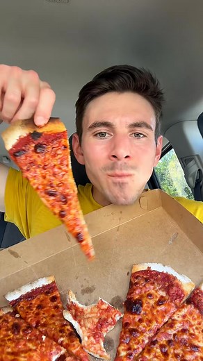 The Little Rendezvous Review in Meriden, Connecticut #pizza #foodreview #foodnetwork #hiddengems #foodcritic #Foodie #tiktokfood #mukbang #eatingshow #fypp | nikmetcalf