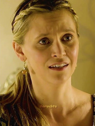 How’s there poison on the dress? 😳 | Reign