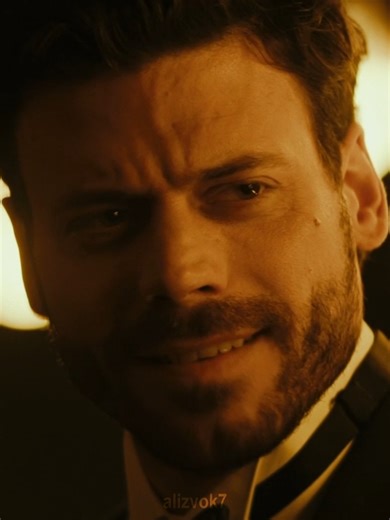 really hope he saw my analog horror stupid ahh edit / studying art history and iconography might actually kill me yall #edit #scotthunter #heatedrivalryedit #scotthunteredit #heatedrivalry