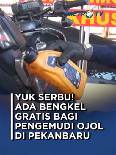 Satuan Brimob Polda Riau membuka layanan gratis bagi pengendara ojek online di Kota Pekanbaru. Bengkel sepeda motor ini langsung diserbu pengendara ojek online. #metrotv #tiktokmetrotv #beritaviral #fyp #viral #ojol #ojekonline #pekanbaru #pengemudi #layanangratis #sepedamotor #poldariau