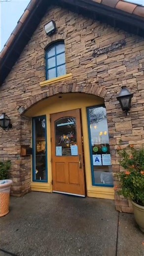 Christmas Eve @ Mimi's Cafe (holiday menu)