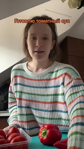 Cooking Deliciously: Slicing and Roasting Tomatoes