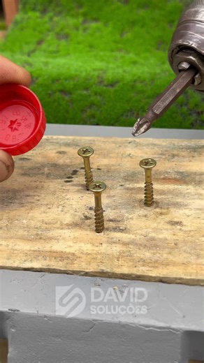 Amazing hack using bottle caps #BottleCapHack #SmartDIY #ReuseIdeas