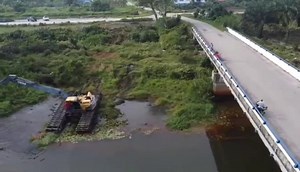 5.3K views · 57 reactions | #imjenteraberat Salam Hi Alls Amphibious Utk Disewa 14Tan RM3200 1hari 20Tan RM4500 1hari www.wasap.my/+60162818987 #Harga termasuk Operator+Diesel #14Tan RM45,000.00 Sebulan #20Tan RM55,000.00 Sebulan #Penghantaraan 1Way free | I.Mahani Jentera Berat (Heavy Machineries. | Facebook