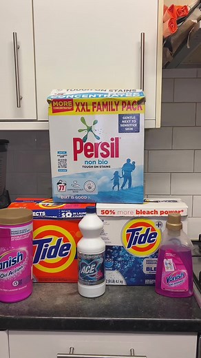 Was in dire need of a creamy tide bleach paste 🫣🫣 ps i made my bleach paste differently today yall dig it?? #washingpowder #laundrytok #laundryoverload #laundryoverload #laundryasmrvideos #uklaundryroomasmr #laundryroom #lenorunstoppables #fypage #washingmachine #washingpowderoverload #laundryday #foryoupage #viralvideos #fyp #viral #hugepaste