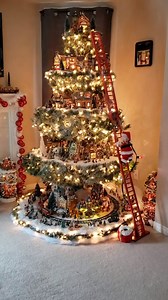 Taking your #Christmas tree game to the next level 😱😍 | Newsflare