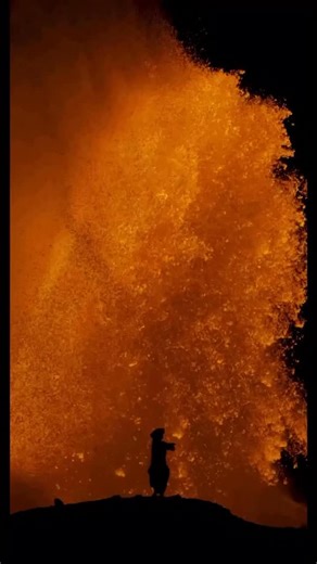 Dancing in the shadow of one of the world’s most active volcanoes. Kīlauea, the youngest volcano on the island of Hawaiʻi, has been reshaping the Big Island since its latest eruptions began late last year. @moanatsukahara has ventured out to film almost every one of the 35 episodic eruptions. “But the 34th one was something else,” the creator tells Atmos. “It happened in the middle of the night—people were chanting oli (Hawaiian prayers) and dancing hula. Seeing such sacred Hawaiian traditions w