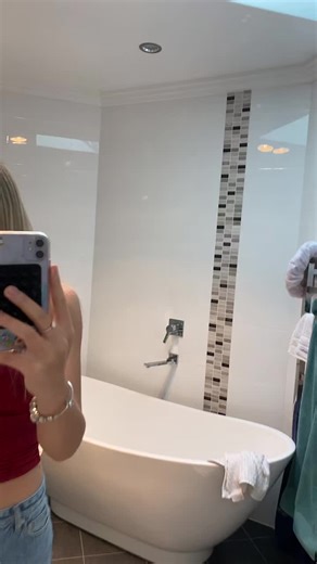 isabella (@isabellasecret.1)’s videos with original sound - isabella