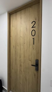 Aptoestudio para arriendo 🤑 📍Calle 94 con 20 El Edificio cuenta con * Salón social * Gym * Co-working * Terraza BBQ 🏠 24m2 construidos 🚪 1 Dormitorio 🛁 1 Baño 🚗 1 Parqueadero 📂 $3’100.000 (Incluida Admin - Estrato: 6 - Piso: 2 - Antigüedad: Nuevo Si estás interesado en esta propiedad o quieres publicar la tuya, contáctanos: 📲 3160489836 (Únicamente vía WhatsApp) #Arriendo #Apartamento #bogota | Andrés Inmuebles