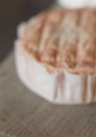 Cheese: Searching for a Taste of Place S01:E03 - Milk and Its Microbes