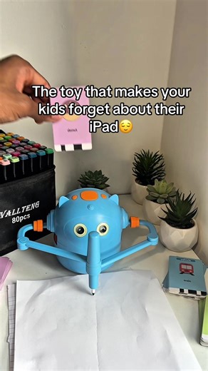 The cutest drawing robots you’ll ever meet 😌❤️ #kidstoys #musthave #drawingtutorial #coloring #giftidea