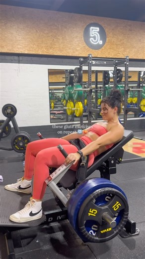 Veronica Shenton on Instagram: "Till failure 欄 Leg Day (glute focused) Strength Session • Single Leg Press — 4 sets × 8 reps each leg • Trap Bar Romanian Deadlifts (RDLs) — 4 sets × 8 reps • Barbell Hip Thrusts — 4 sets × 8 reps • Seated Abductor Machine — 4 sets × 10 reps @womensbest Code VERONICA20 to save #gymgirl #explore #trending #fitgirl #fitness #womensbest #glutes #gluteworkout"