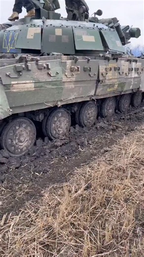 Странник/Wanderer on Instagram: "🇺🇦Archival footage of the T-64BM2 A distinctive feature of the BM2 is the installation of the 6TD-1 engine, which necessitated an increase in the height of the engine compartment cover and, subsequently, an increase in the turret ring. #t64 #t64bm2 #т64 #т64бм #т64бм2"